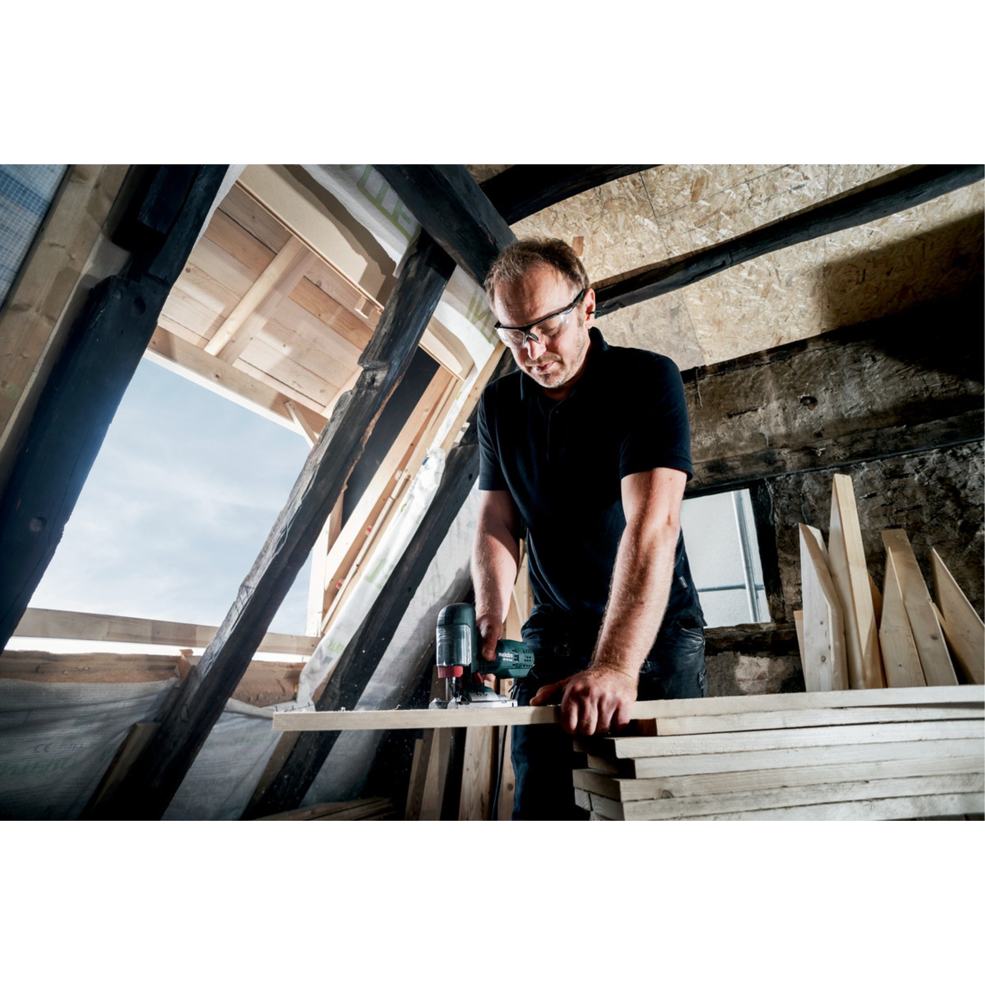 Gerät, Elektrische Bohrmaschine, Werkzeug, Person, Holzbearbeitung