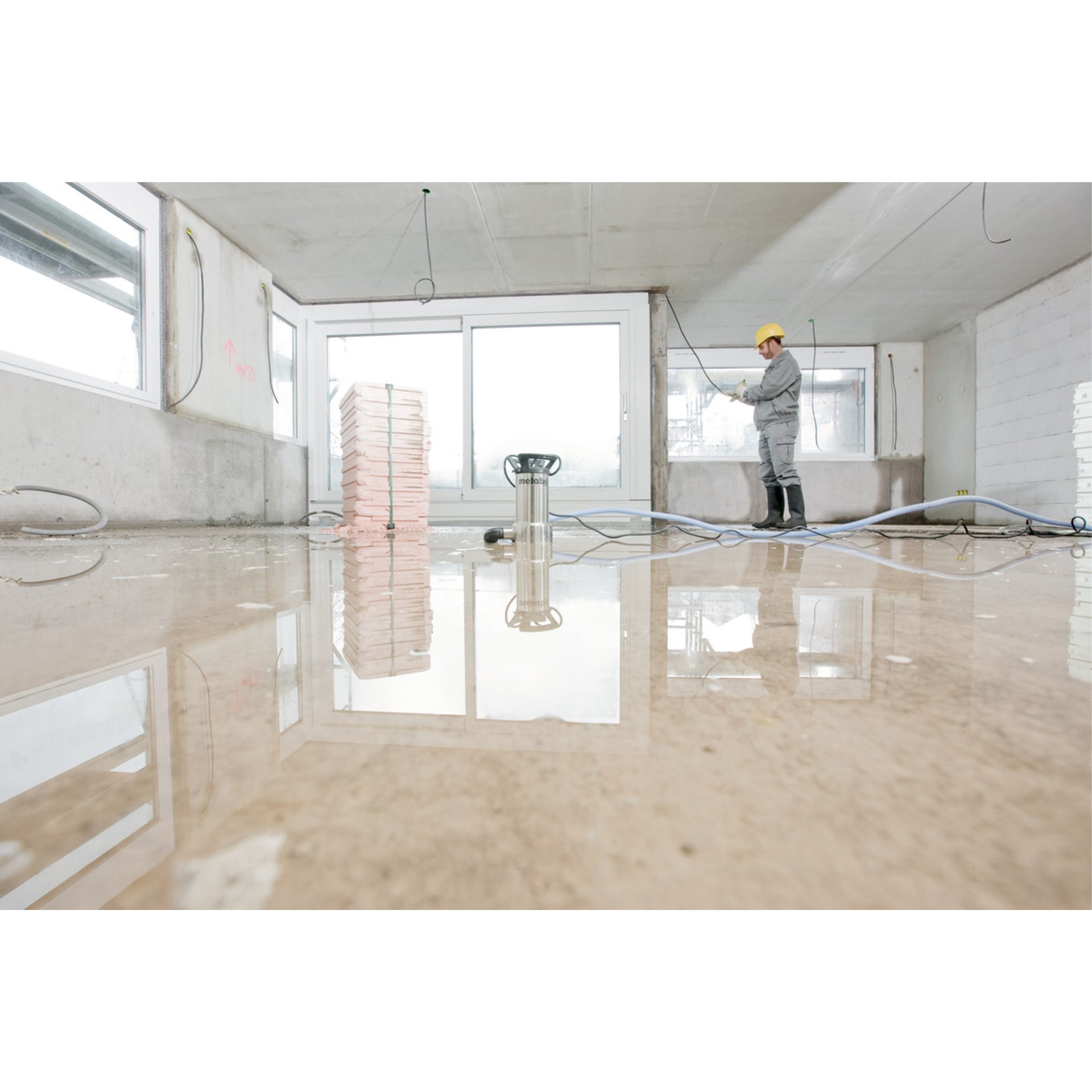 Fußboden, Bodenbeläge, Person, Helm