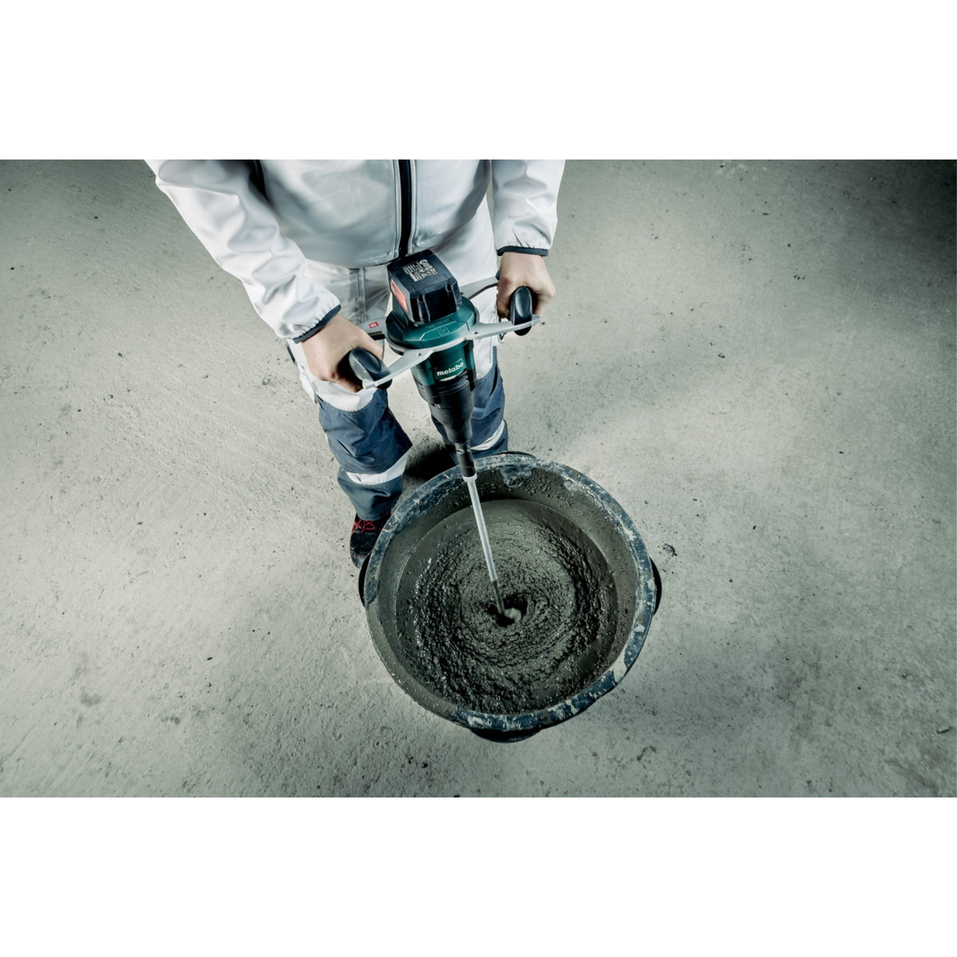 Baugewerbe, Elektrische Bohrmaschine, Erwachsener, Mann, Person