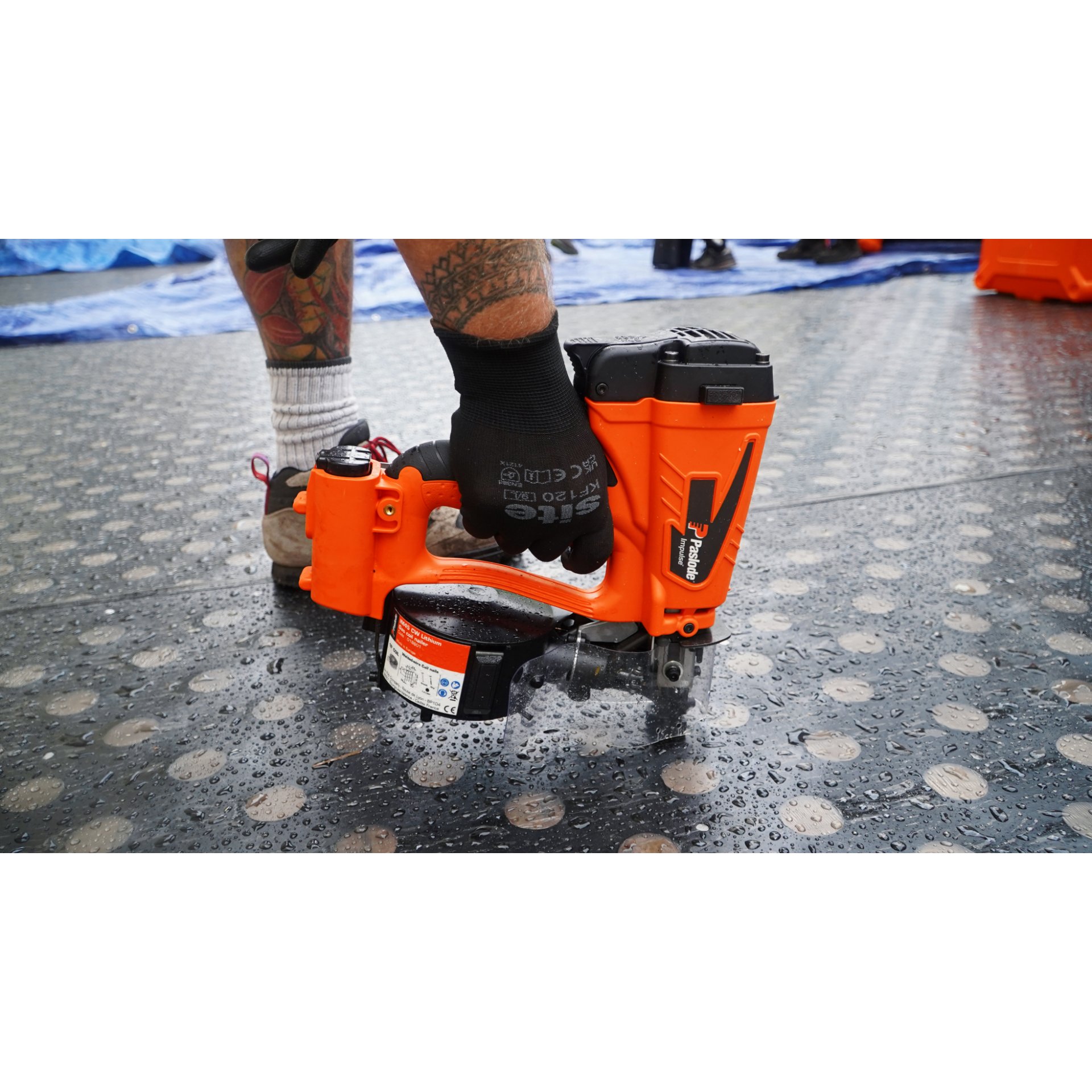 E-Scooter, Transport, Fahrzeug, Kleidung, Handschuh