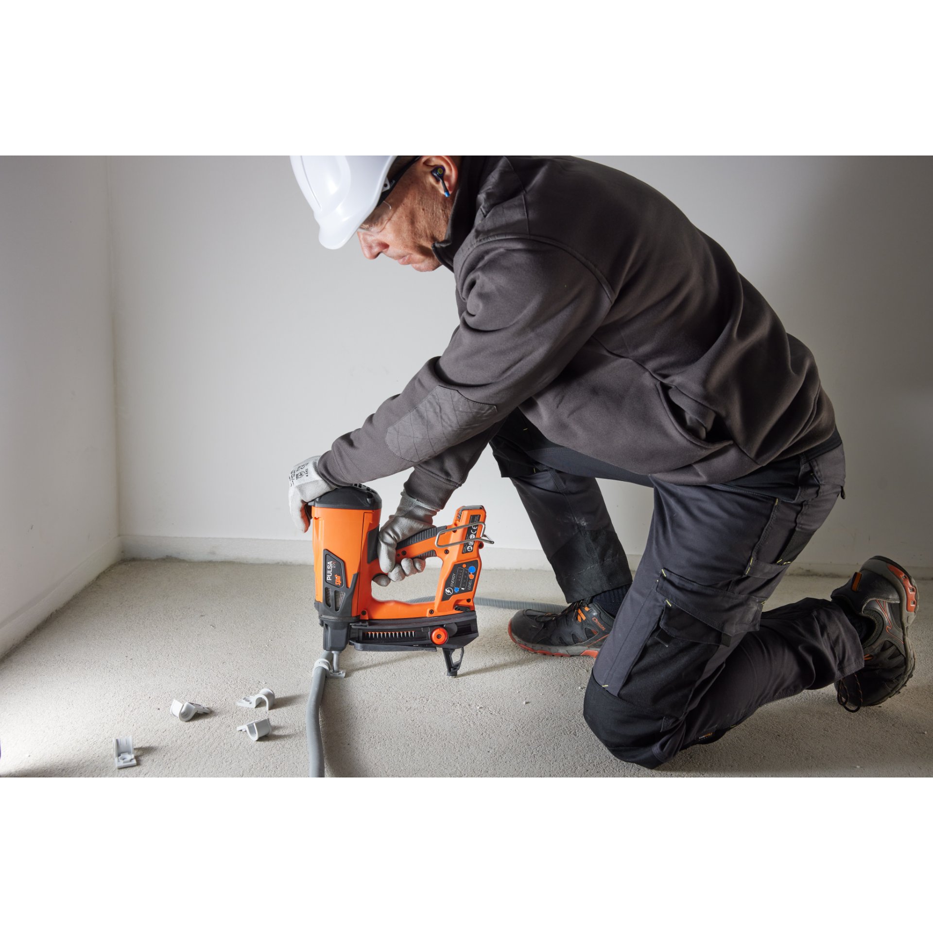 Person, Arbeiter, Gerät, Elektrische Bohrmaschine, Werkzeug