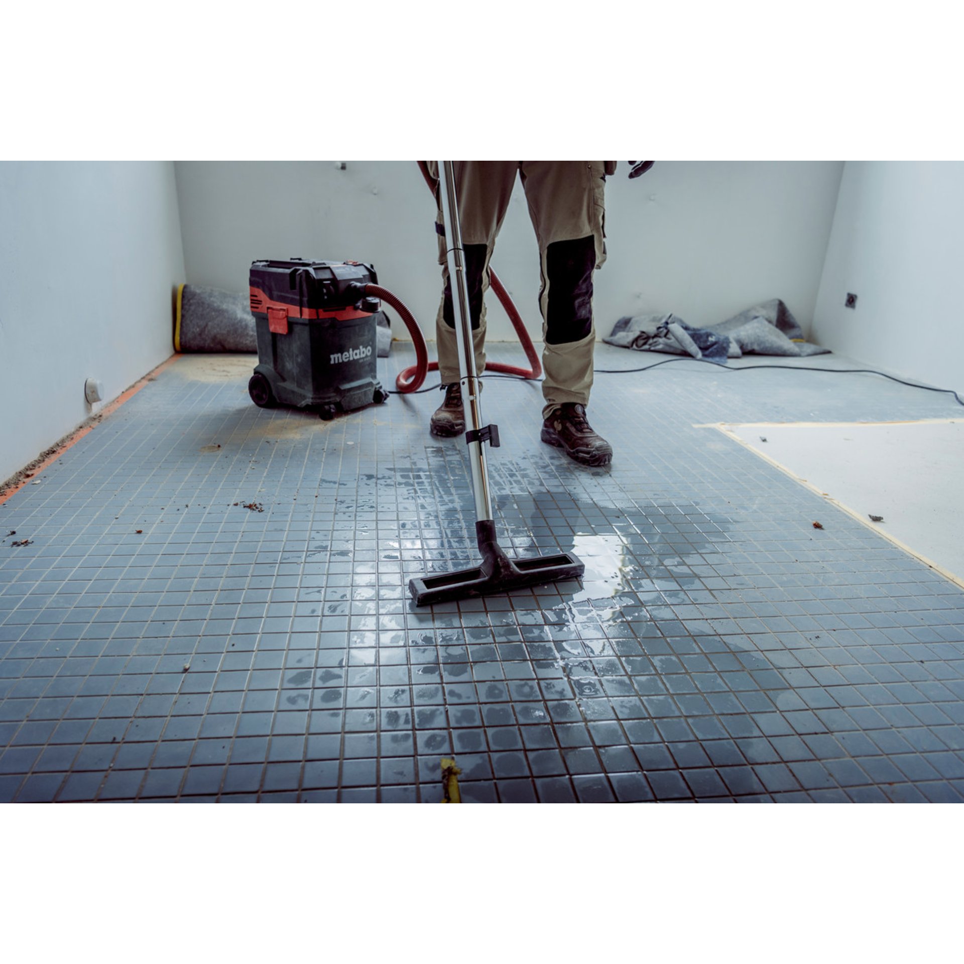 Fußboden, Bodenbeläge, Person, Schuh, Innenarchitektur