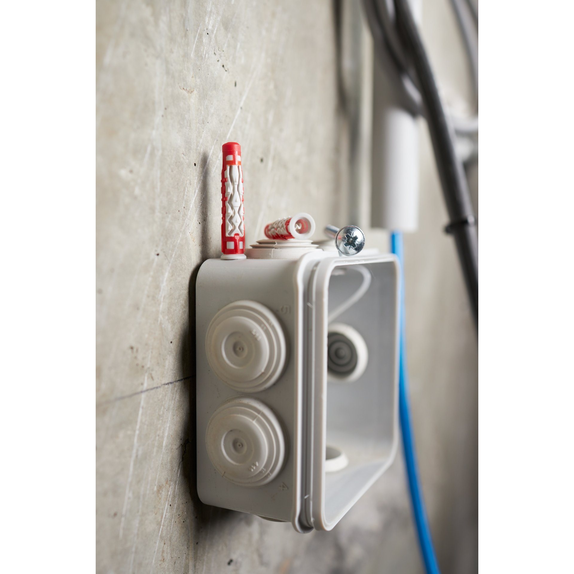 Elektrisches Gerät, Schalter