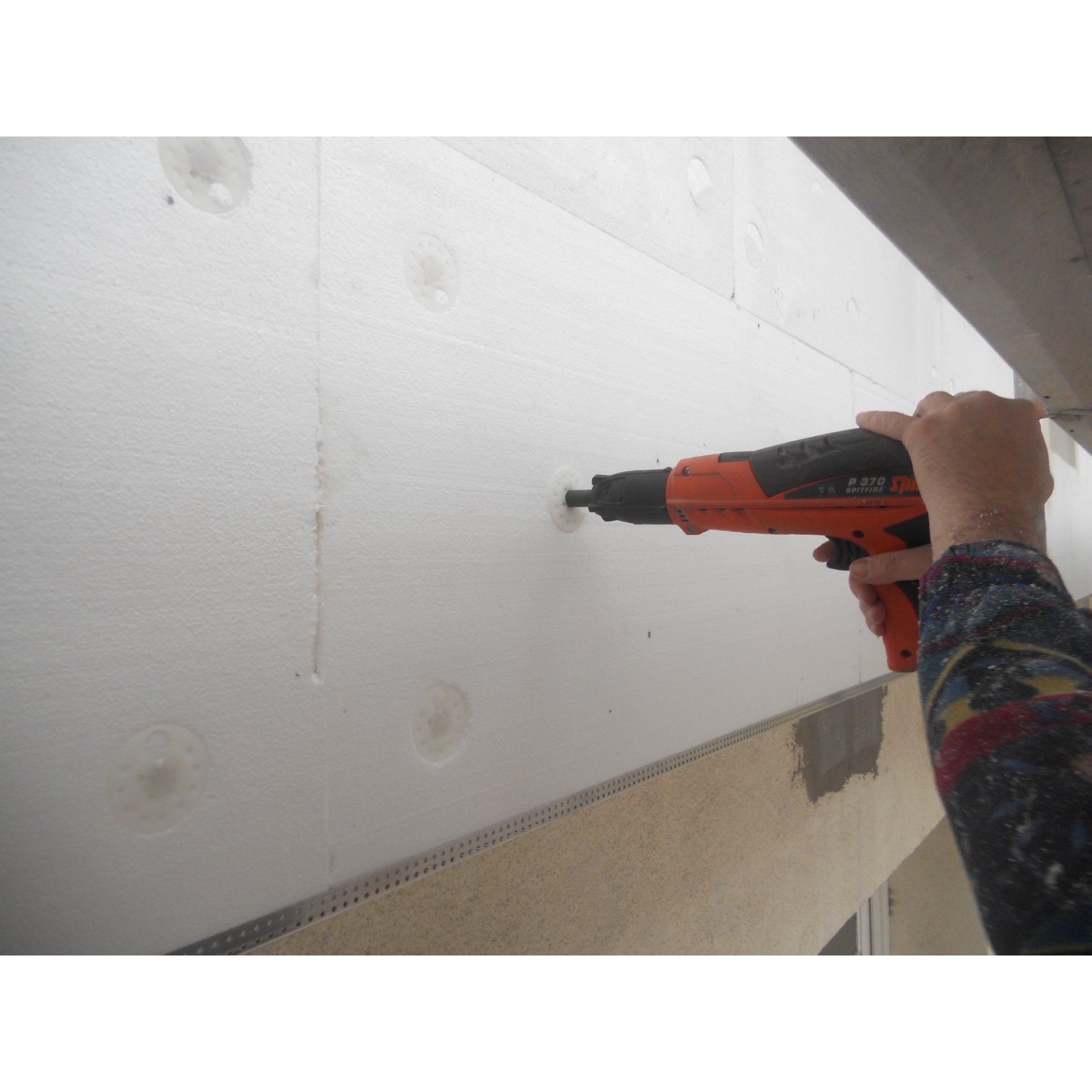 Drinnen, Innenarchitektur, Elektrische Bohrmaschine, Werkzeug, Sperrholz